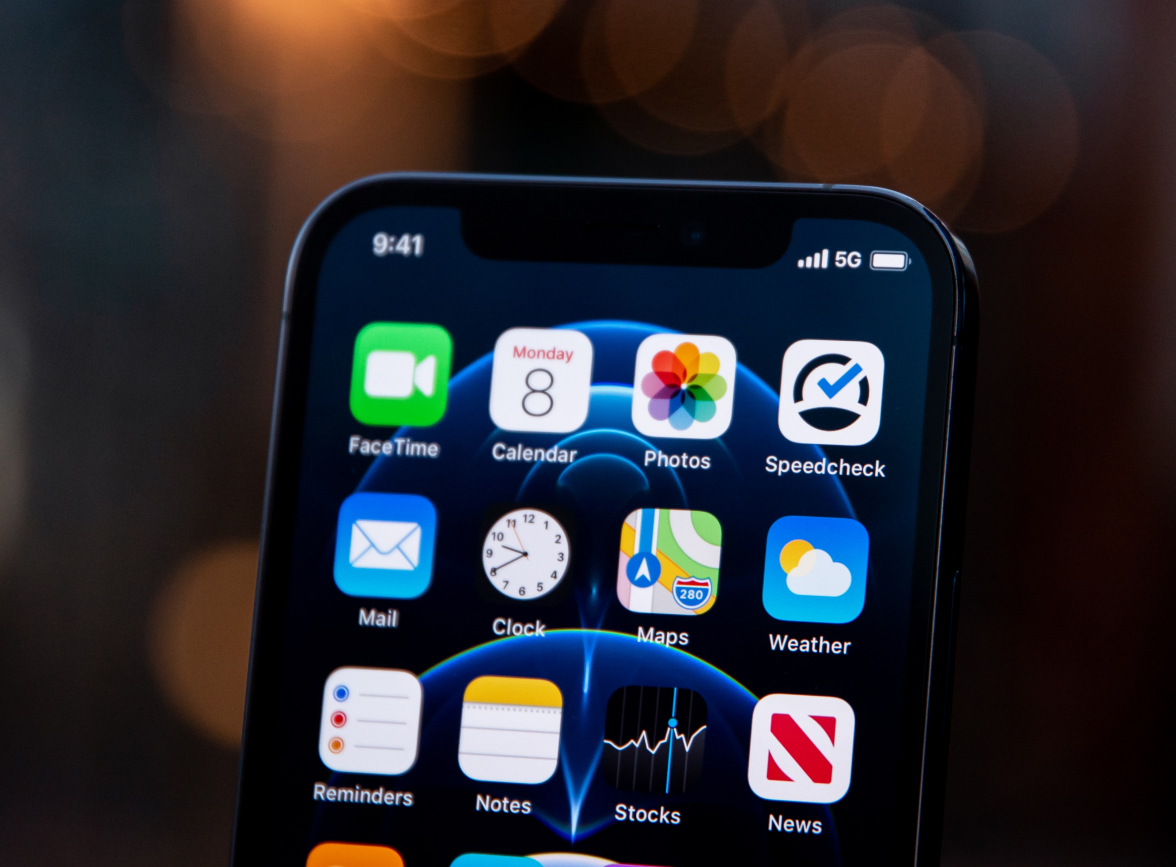 江夏苹果手机维修分享为什么 iPhone 12 在冬季会自动关机 